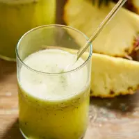 SUCO  ABACAXI COM HORTEÂ COM AGUA
