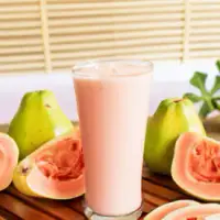 SUCO DE GOIABA COM AGUÁ