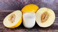 SUCO DE MELÃO COM AGUÁ